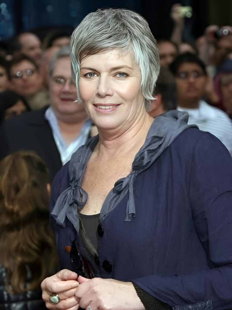 How Does Kelly McGillis Spend Her Money